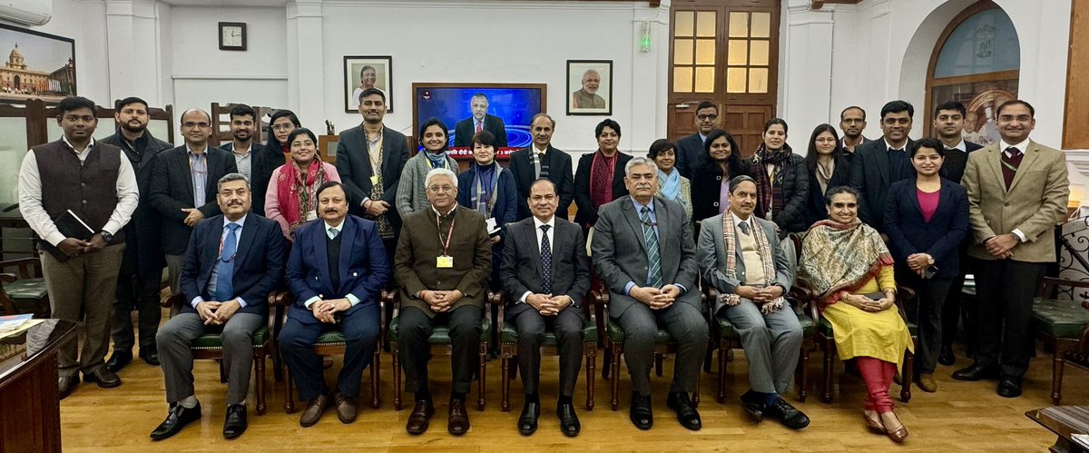 Chairman CBIC Sh. Sanjay Kumar Agarwal and Members of the Board with CBIC Budget Team upon conclusion of #InterimBudget speech by Hon’ble Finance Minister.

#ViksitBharatBudget