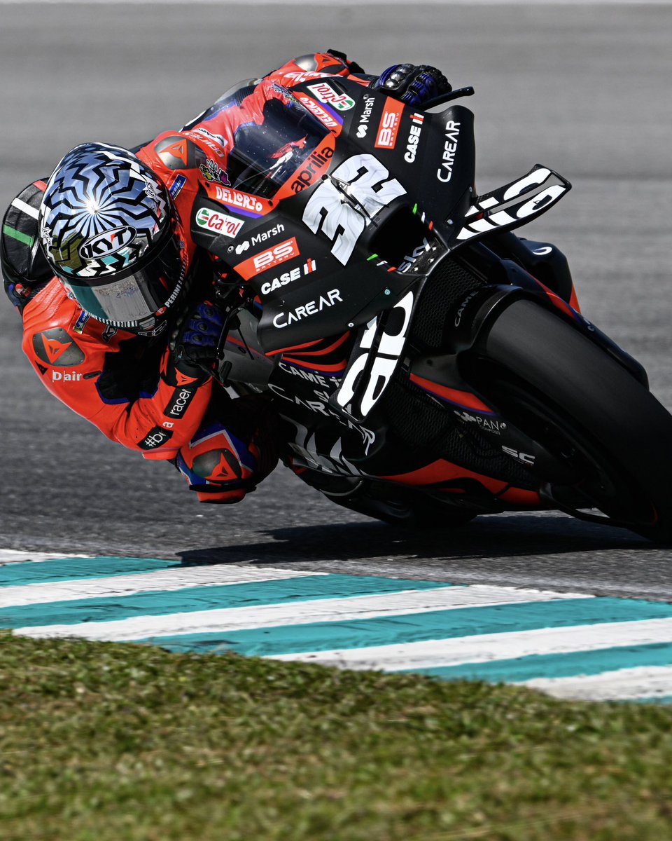 MotoGP's tweet photo. #MotoGP bikes on track for the first time in 2024 >>>>>>>>>>>>>>>>>>>

#SepangShakedown https://t.co/Vok7gss3Fl
