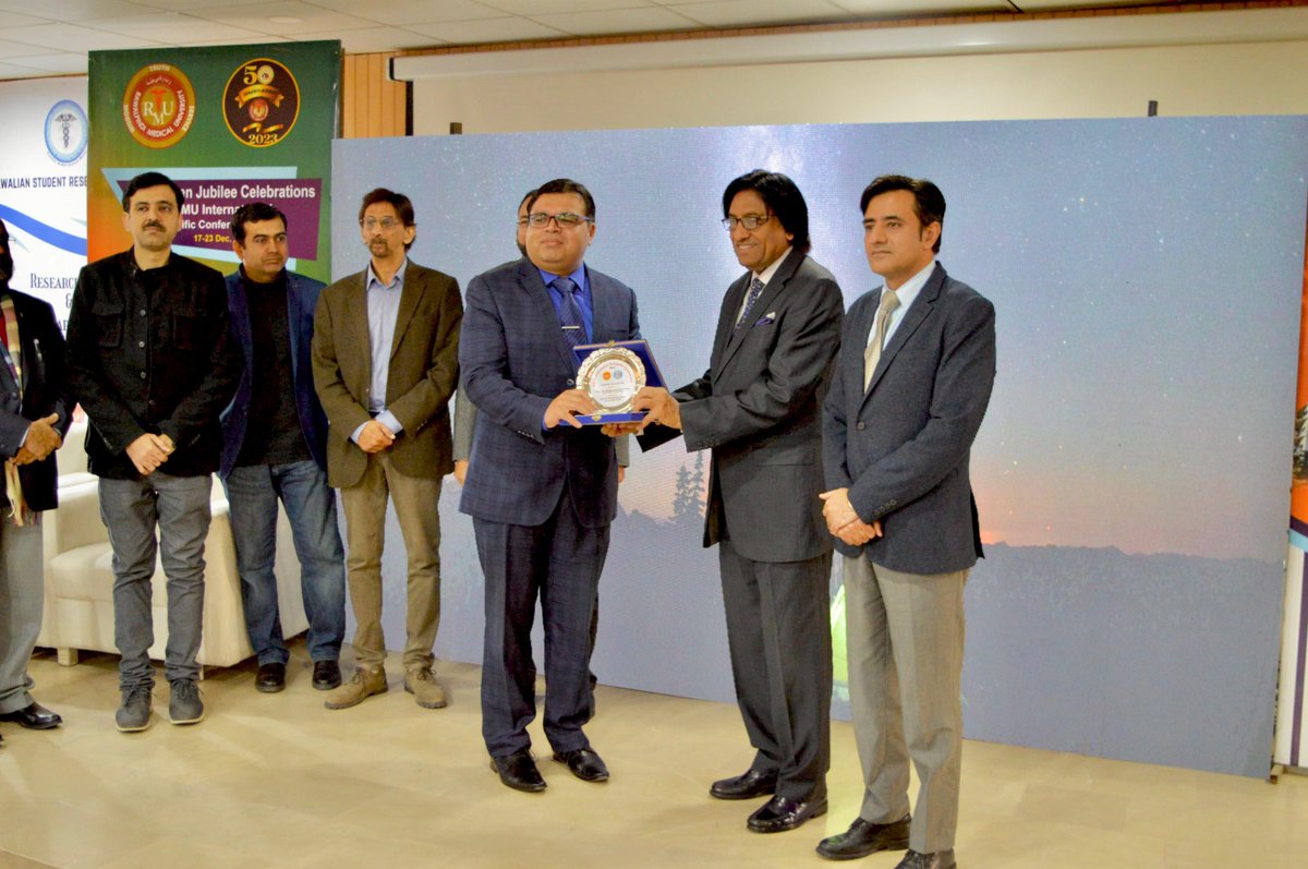 fuislamabad's tweet image. Prof. Dr. Furqan Ahmed Siddiqi, Dean/Principal FUCP, delivered a keynote titled “Innovations in Balance Rehabilitation in The Elderly in Pakistan” on 6th international scientific conference held on 17th-23rd December. 

#FUCP #FUSH #BalanceRehabilation #APPNA #UK #Australia #NZ