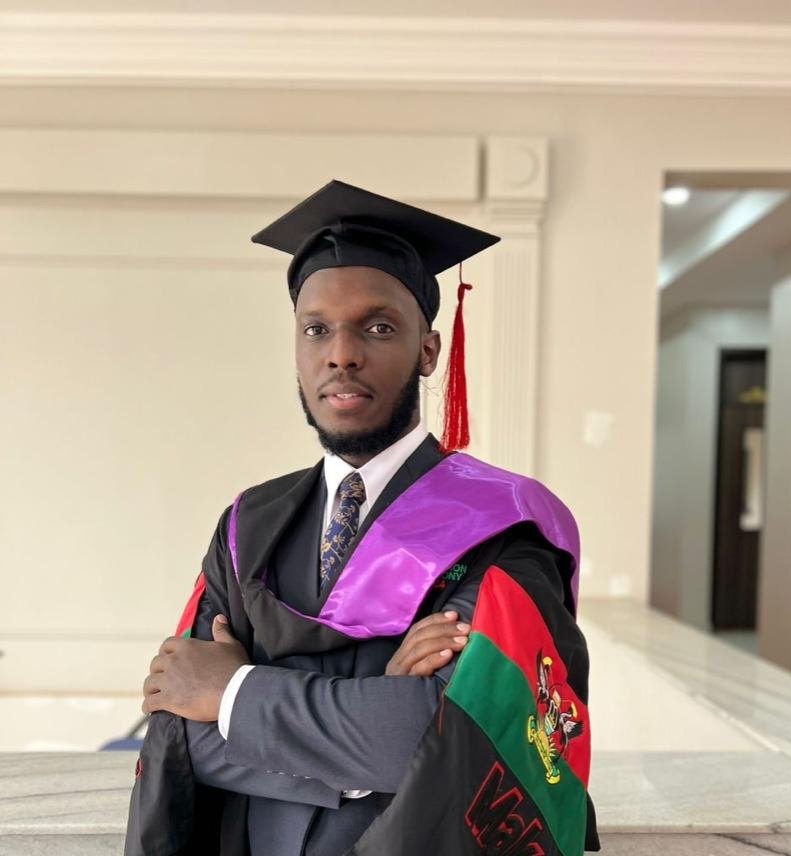 MSemusatsi's tweet photo. Finally, LLB (Hons) Mak. It's been a long time coming. Tremendous intellectual growth during the journey and character development. Could not have done it without Allah, family and the Fire Masters @Israeljeepiya @sabiti_edwin @Aaron1Alinda @KevinNakimbugwe @BenjaminAmanya https://t.co/3k2spFMKKX
