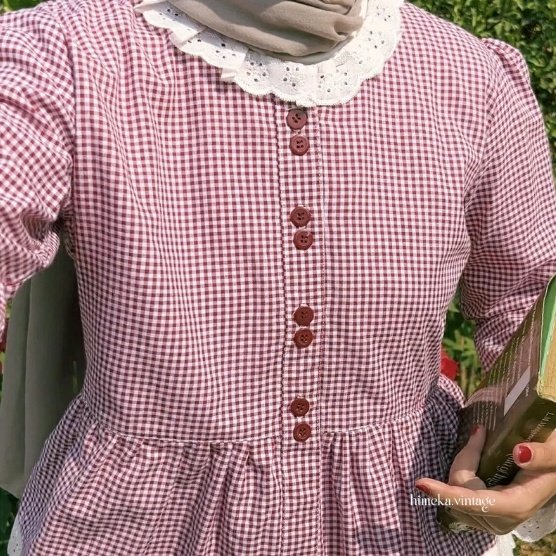 cuteeeeee__'s tweet photo. pretty vintage blouse🌷💞 https://t.co/qAjsI5WitE