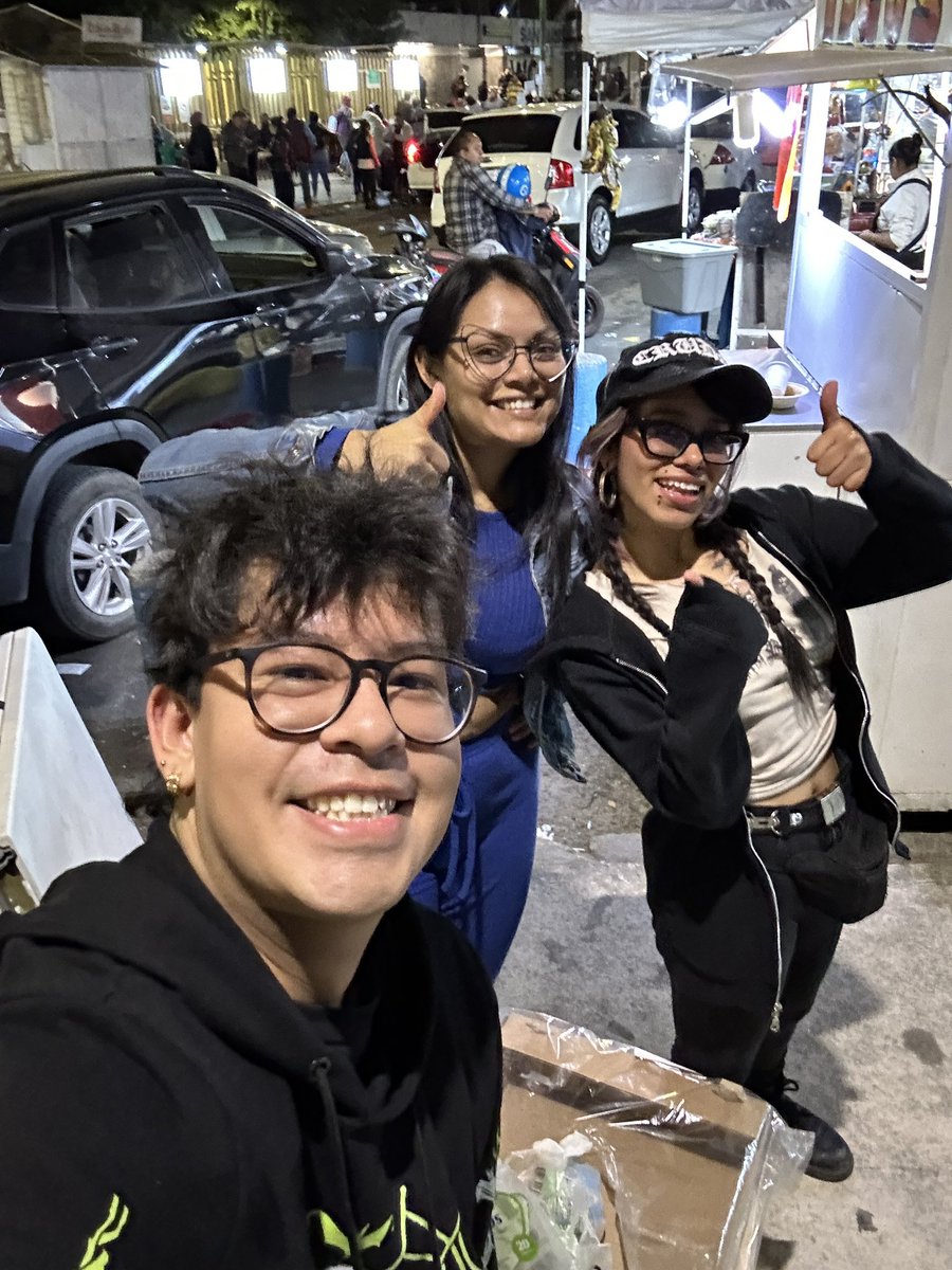 amets_mex's tweet photo. Día 3 de cenas calientes en la Casa Cualquiera 🙌🥰🔥🖤

#amets https://t.co/gNUesjwUzd