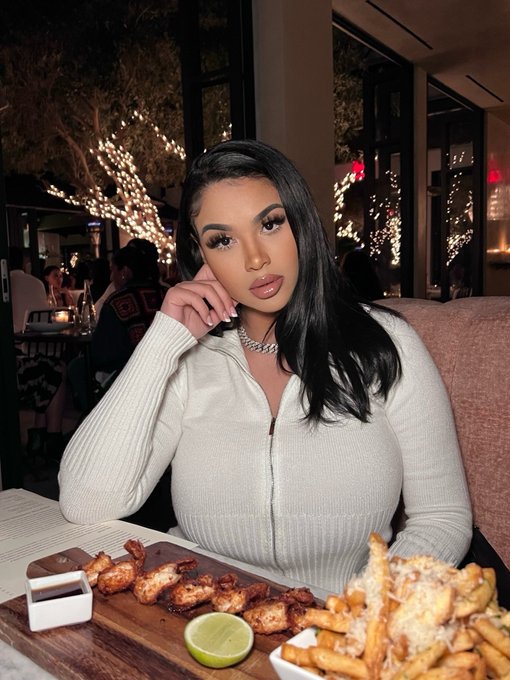 Let&rsquo;s go on a date? 💘 https://t.co/CuoRWadRdf