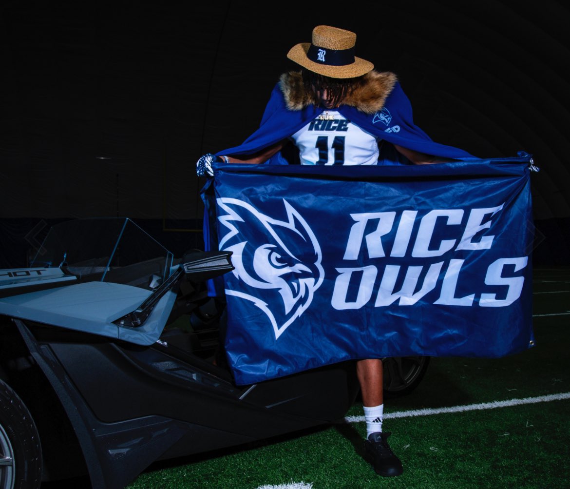 HaydonFocused's tweet photo. Great pictures from rice junior day  @RiceFootball @CoachKay713 @JessicaMorrey @IC_PioneersFB 💙🤍 https://t.co/0V8GJOc3d0