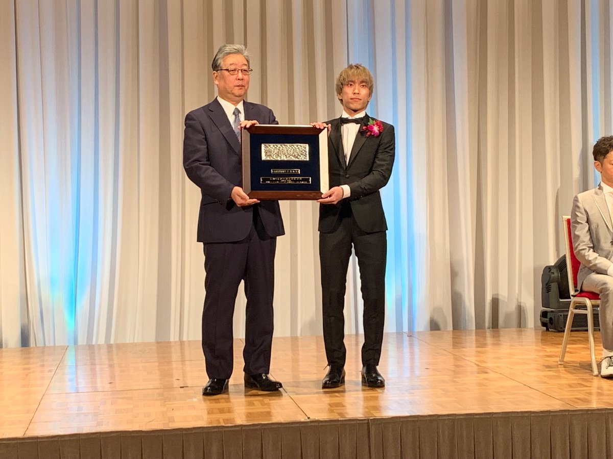 dorakiryu01's tweet photo. 本日は令和5年優秀選手表彰式典に来ました🏆

最優秀選手・最多賞金獲得選手 #石野貴之 選手、最優秀新人選手 #大澤風葵 選手、最高勝率選手 #峰竜太 選手、最多勝利選手 #白井英治 選手、優秀女子選手 #遠藤エミ 選手

2/10（土）桐生本場にて大澤選手の受賞報告会を実施いたします。お楽しみに！ https://t.co/dg7fooVpI5
