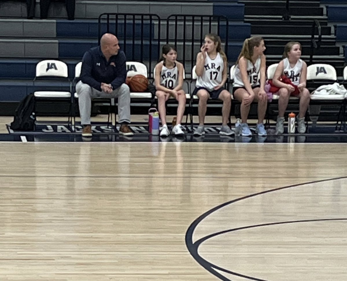 CoachWeaverMRA's tweet photo. Unforgettable moment during Emโs 5th grade basketball game.
#CoachKid https://t.co/OaRw0LfXW9