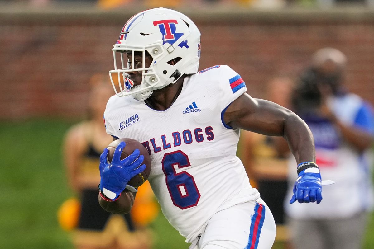 d1shaun2's tweet photo. Blessed to receive a offer from
Louisiana Tech University 🔴🔵!!
@VealCoach @Coach_J_Johnson @Jzack99 @Coach_Bush
@CoachJoshOHS @Coach072 @ChadSimmons_ @samspiegs @JeritRoser @Rivals_Jeff @TheUCReport @adamgorney https://t.co/1pgefcCPFm