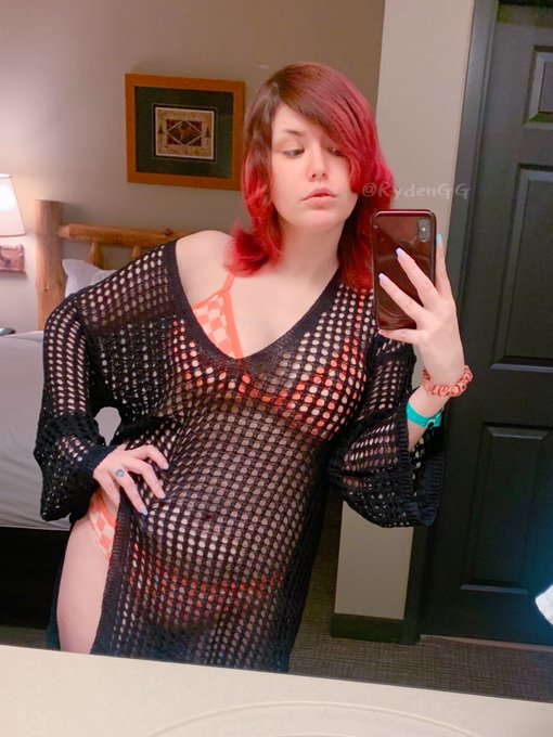 oh hi hey there how u doin&rsquo; 💖✨ https://t.co/fRl2QkIikr