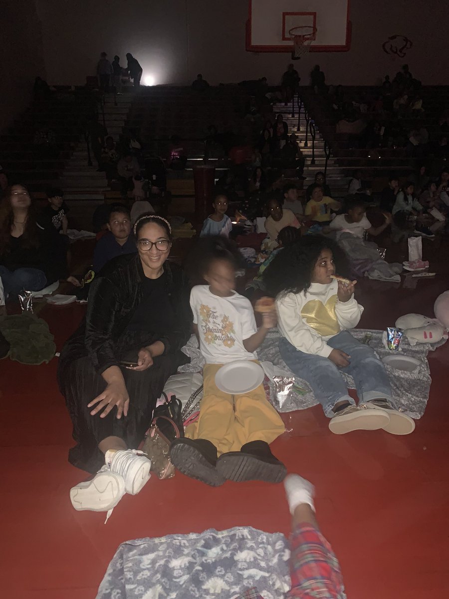 Our first community PTO event was a huge success! Partnering with the commUNITY to make our school community even stronger! <a href="/C_Tisdom/">Christy Tisdom</a> <a href="/tarabrogers/">Tara Rogers</a> <a href="/CharlesRDrewES/">Drew Elementary</a> <a href="/CrosbyISD/">Crosby ISD</a> <a href="/MsVallot/">Your Kids Fav Teacher 👩🏾‍🏫</a> <a href="/greenjoteacher/">Jo Green</a>