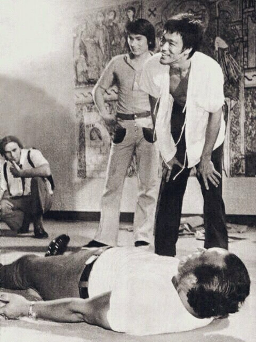Bruce Lee Smiling in The Boss’s Office Filming🎥 The Way of The Dragon (1972)! #TheWayOfTheDragonWednesday