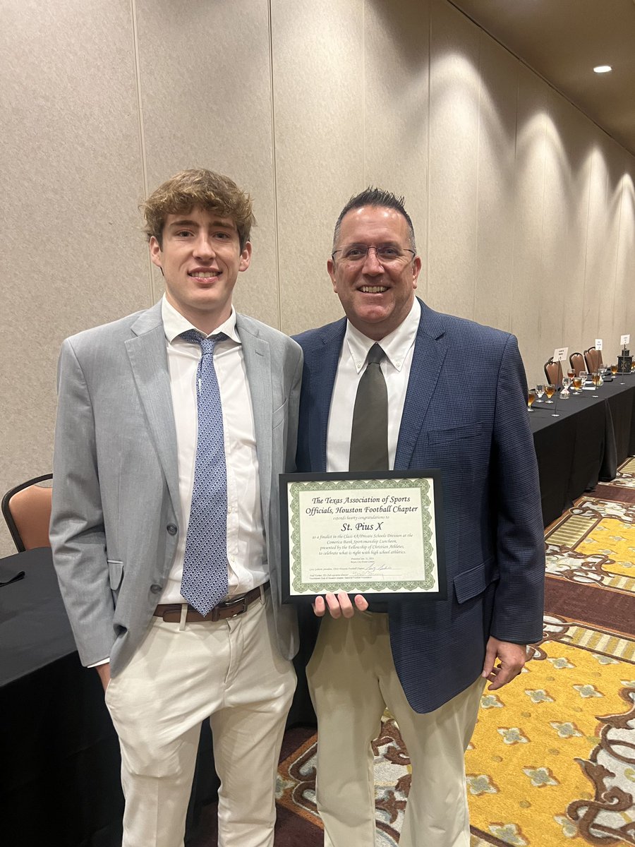Honored to be recognized as a finalist for the 2023 Comerica Bank Sportsmanship Award!
Thank you <a href="/HoustonTDClub/">Houston TD Club</a> 
&amp; especially <a href="/preston_kyle05/">Preston Kyle</a> for representing your team - school -and all of Panther Nation!
Preston scored 5 goals and had 4 assists last night on the pitch! 
#famILY