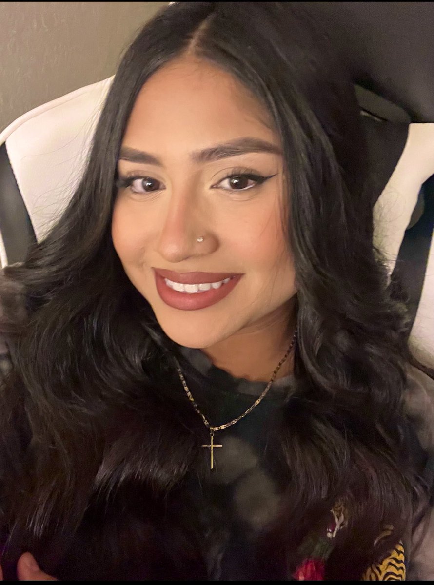 Updating my “this is her pic”🥱