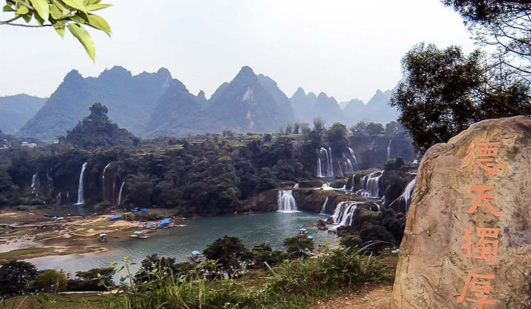 If I have the chance, I must definitely go to Ban Gioc Cao Bang waterfall
Ban Gioc Waterfall Cao Bang - Natural masterpiece 2024
The Ban Gioc Waterfall travel journey will take you to the masterpiece of nature between heaven and earth in Cao Bang. Every weekend, there's nothing