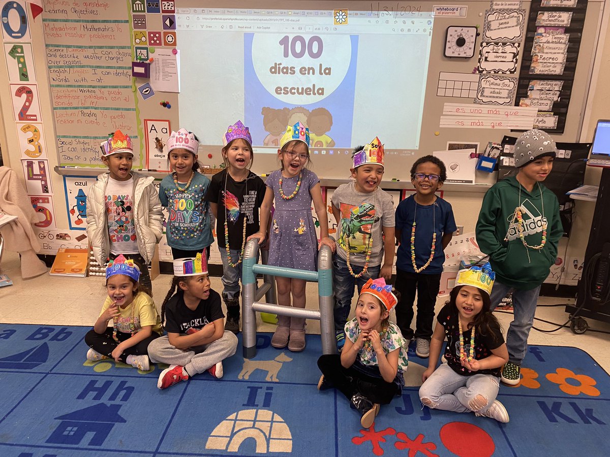 LopezIbette's tweet photo. A well planned 100 days of the school with a lot of engaging curricular activities. Great team work kinder. 100 días de escuela bien planificados con muchas actividades curriculares interesantes. Gran trabajo en equipo.@maestrarubio  @ECampos2022 @ArleneO26168182 @OakCrestStinger https://t.co/4k9TnUWP8f