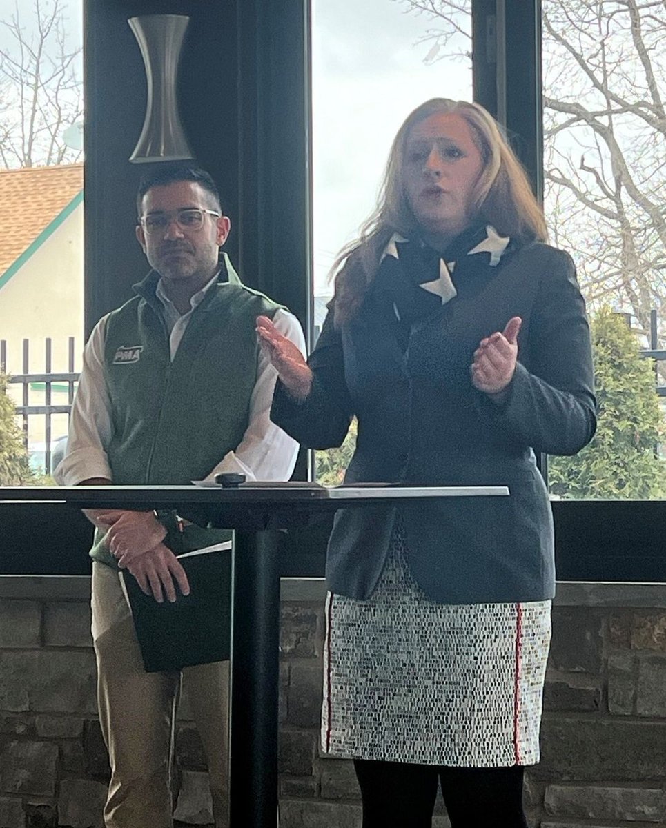 CandaceForPA's tweet photo. I would like the thank the PA Manufacturers' Association for the endorsement! It is an honor to partner with a PAC designed to assist in building stronger local businesses, speak up for better employee wages, and advocate for more competitive business taxation rates! https://t.co/vJavHuF5JL