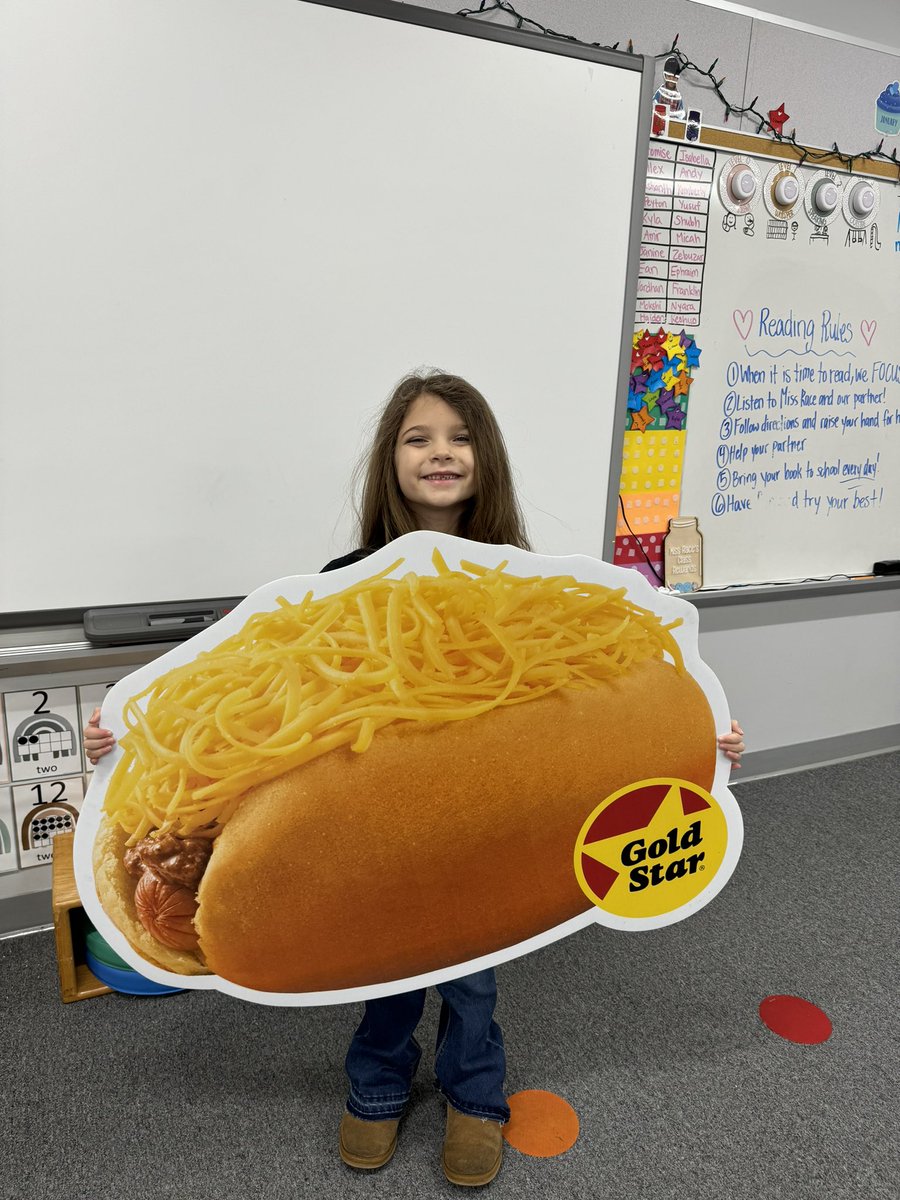Ana_Race4's tweet photo. Today I was chosen as a Top 10 finalist for the @goldstarchili Teacher Award! I am so grateful to all my coworkers and parents who nominated me. My students kept asking when they were getting cheese coneys, so it’s time to win them some! Text “Race” to 24454 to vote #SHElem #AAGV https://t.co/nHn8eemwee