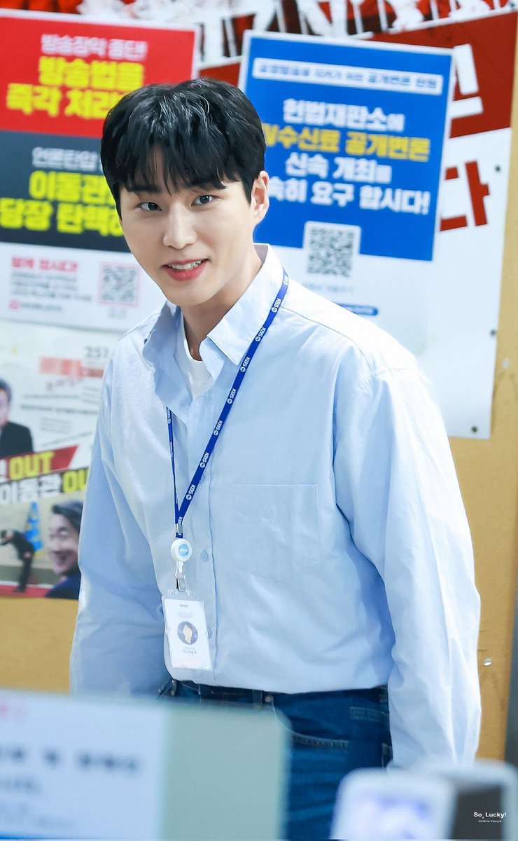 tidjaixyoungk's tweet photo. ไปซื้อข้าวเที่ยงกินกันคับ (ถึงออฟ 9:40) (เปิดจอคอม 9:55) (ยังไม่ทำงานสักชิ้น) https://t.co/CQSXHLZ1C9