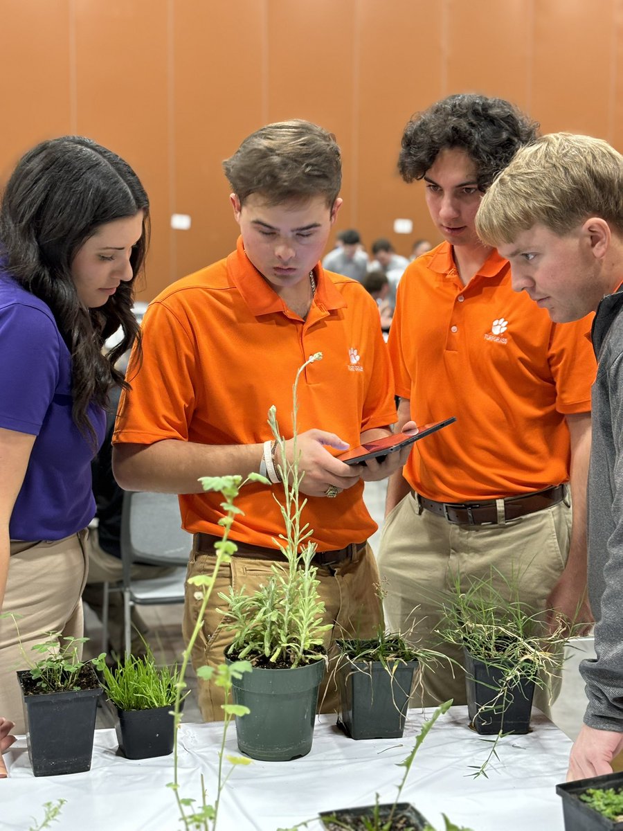 GCSAA's tweet photo. The 30th annual Collegiate Turf Bowl competition, presented in partnership with @JohnDeere, took place this afternoon. Friends + family can watch the results from GCSAA’s Instagram live tomorrow at the #GCSAAConference Send-Off Celebration kicking off at 3:15 MST. https://t.co/kdfZyXHH0U
