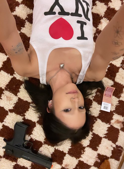 🍒 https://t.co/2YFZwDHDzt