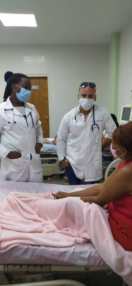 Pase de visita en CDI El progreso colaboradores ingresados, atención a cada uno de los miembros del ejército de batas blancas es prioridad. Estado Portuguesa. 🇻🇪🇨🇺
#CubaCoopera 
#CubaPorLaVida 
#EstaEsLaRevolución