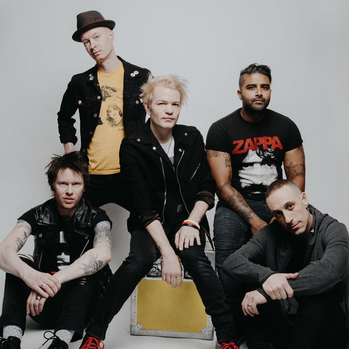 xdidiandrax's tweet image. Upcoming top concerts in KL

3/2: Mahalini
4/2: D&apos;Masiv
17/2: Cakra Khan w/ Rossa &amp;amp; Judika
24/2: FT Island
24/2: Ed Sheeran
25/2: Ungu
29/2: Explosions In The Sky
2/3: Wave to Earth
5/3: SUM 41
7/3: Kings Of Convenience
21/4: Boys Like Girls
27/4: Incubus
28/4: All Time Low