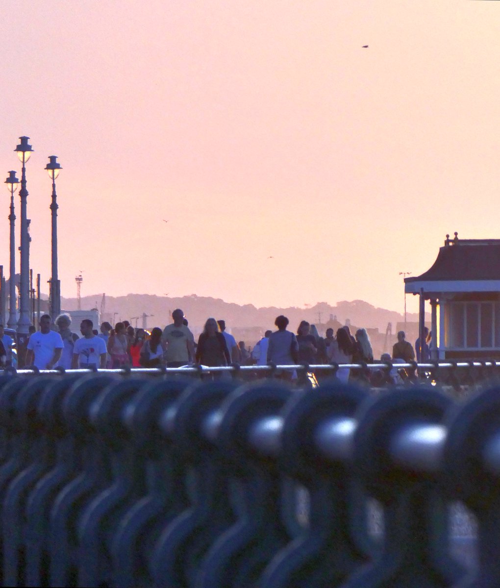PhotosWilde's tweet photo. Different angle... @BrightonLife https://t.co/1PmGDGaSS2