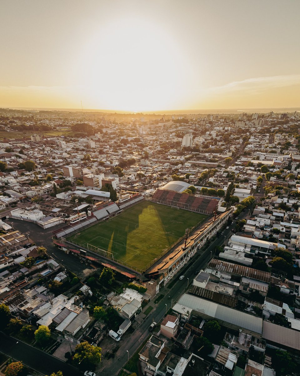HumorParanaense's tweet photo. Felices 110 años, Patronato. https://t.co/LJpKCvkffk