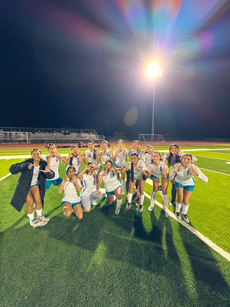 after tonight’s victory over Montwood, our JV girls’ soccer team is 6-0! sophomore Destiny Hernandez had two goals to get the W! assists by Layla Longoria (#5) (off of a corner kick) and Lia Gomez (#7) 🥳