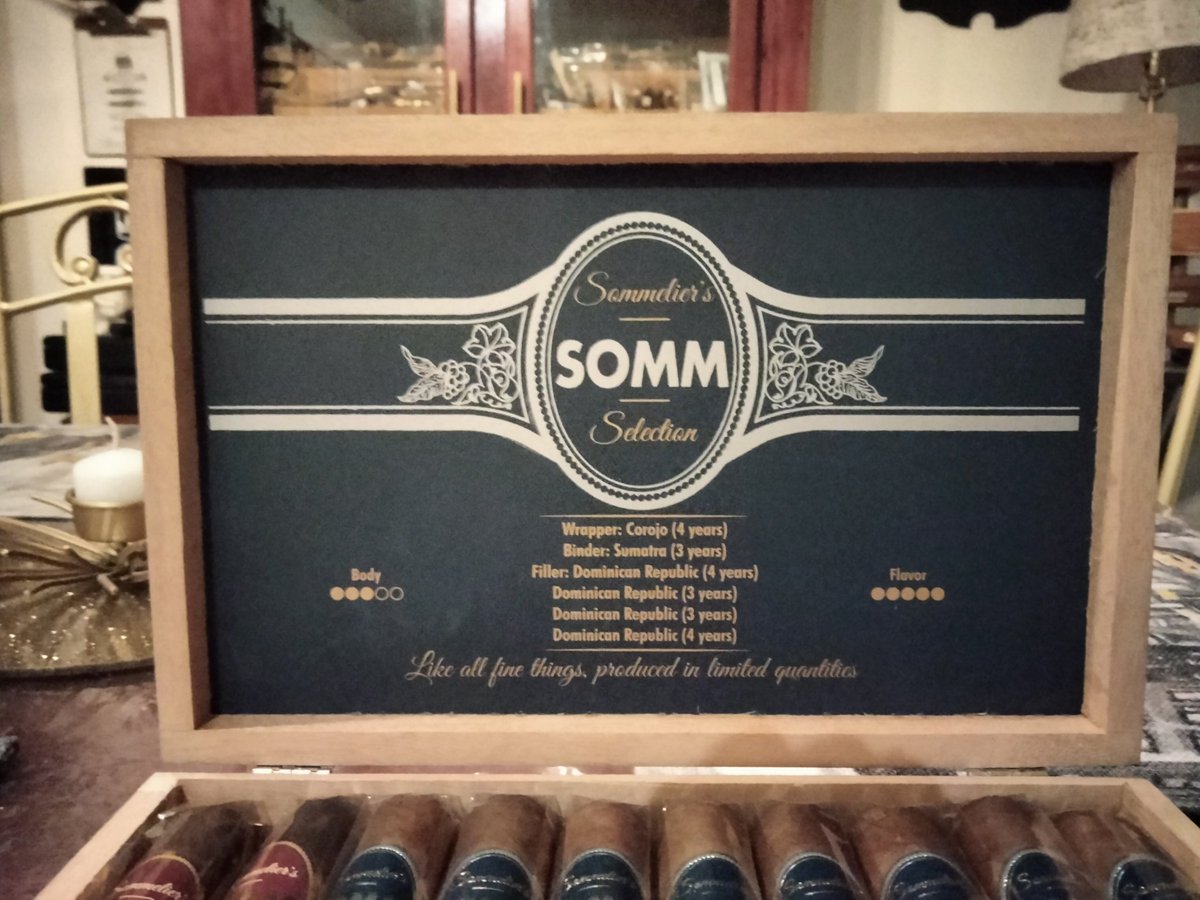 o2bcd8ed's tweet photo. #cigar The cigars are slowly making a name in the business.I suggest you give them a try. Vlad is the owner and my personal friend. This month his cigar was in the monthly pack sent to All monthly subscribers from #smallbatchcigar. Questions? please feel free to message me https://t.co/1RsKu1oHA3