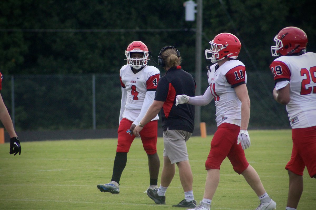 Freshman Full Season Highlights
Mills E Godwin High School

hudl.com/v/2NJU9S