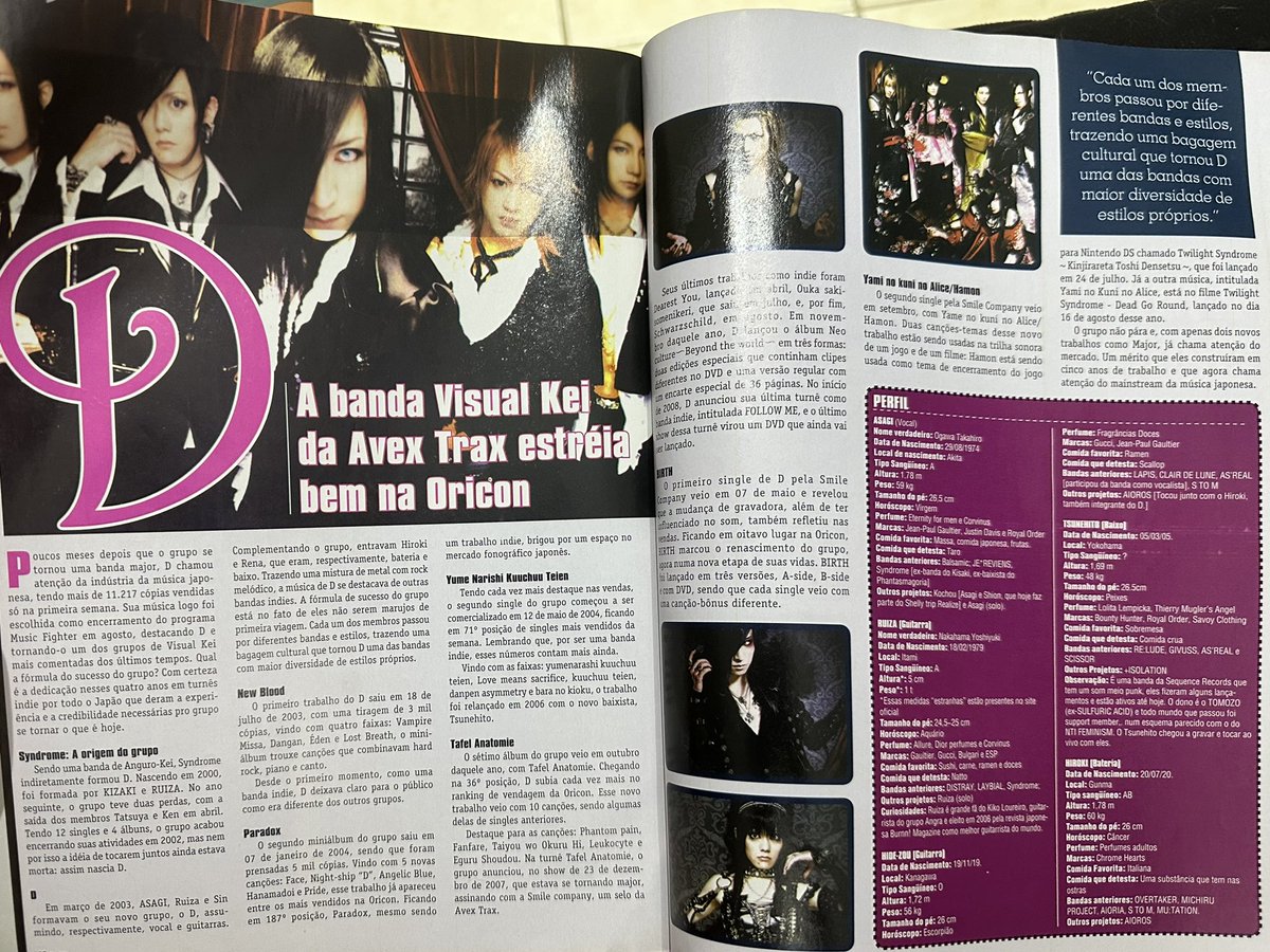 Pedro_shiroi's tweet photo. Eis que vasculhando umas revistas de anime de 16 anos atrás eu simplesmente acho uma matéria sobre uma das minhas bandas favoritas ever, nem acreditei 🥹 #D #DAsagi https://t.co/9RofnxH6mT