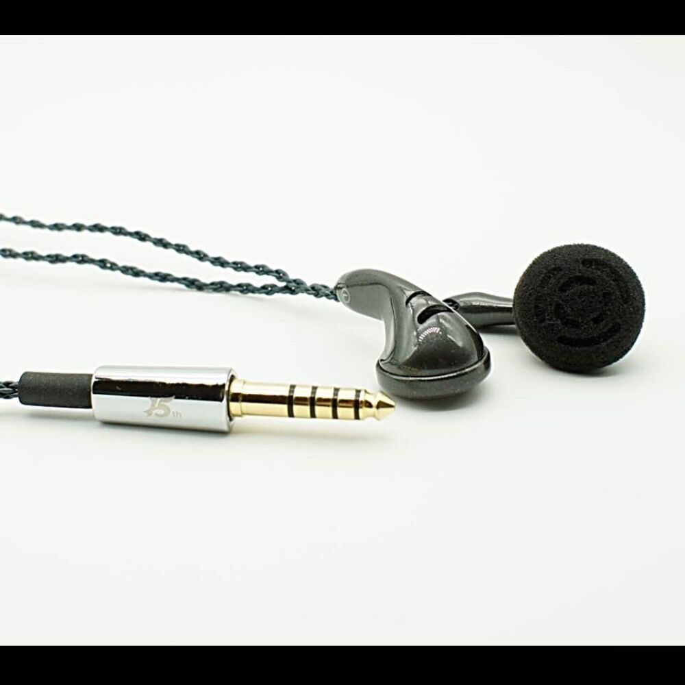 PenonAudio's tweet photo. SimPhonio ドラゴン D3+ 15 周年記念バージョン 14.2mm セラミックダイヤフラムダイナミックドライバー 32ohm HiFi オーディオファンイヤホン
ドライバー: 14.2mm セラミック振動板
インピーダンス：32Ω
感度: 120dB/mW
周波数応答範囲: 20-40kHz
https://t.co/B8GEhRlwLq
#Simphonio https://t.co/To4TcqV9aa