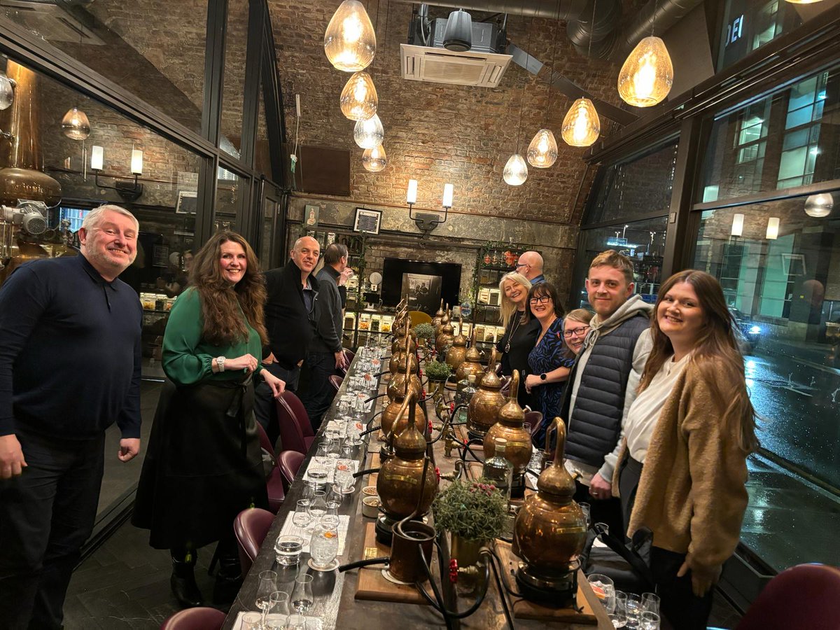 Fantastic evening with friends <a href="/MCRgin/">Manchester Gin</a> learnt so much and made our own bottle to take home. Brilliant experience would definitely recommend 😍 <a href="/SandyLindsay/">Sandy Lindsay MBE 🐝</a> <a href="/KarenCampbellW5/">Karen Campbell-Will</a>