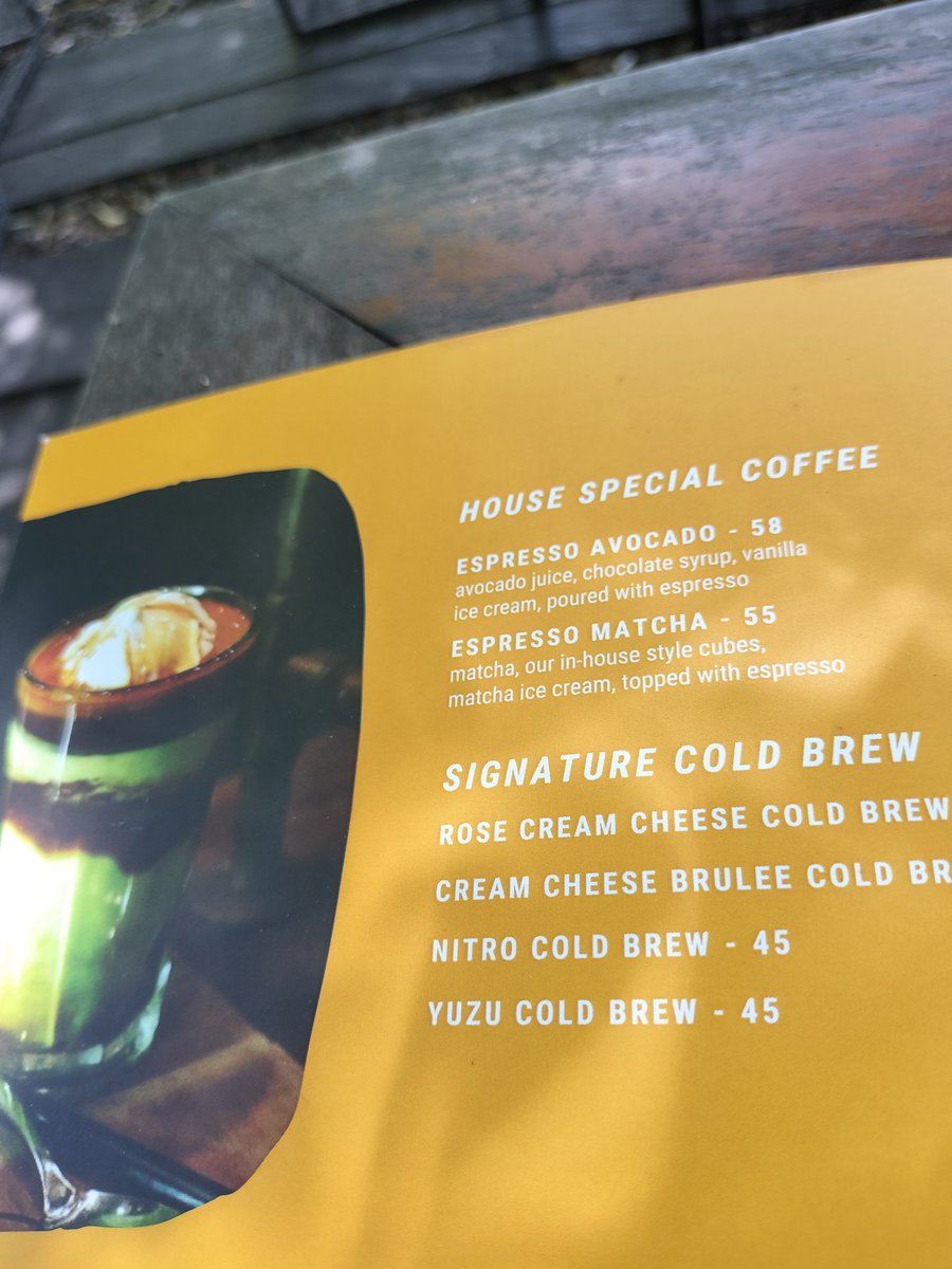 copan81233321's tweet image. ハノマン通りでひときわ目立つお洒落すぎるカフェ。
エスプレッソアボカドなる物を初めていただきました。

#PISON