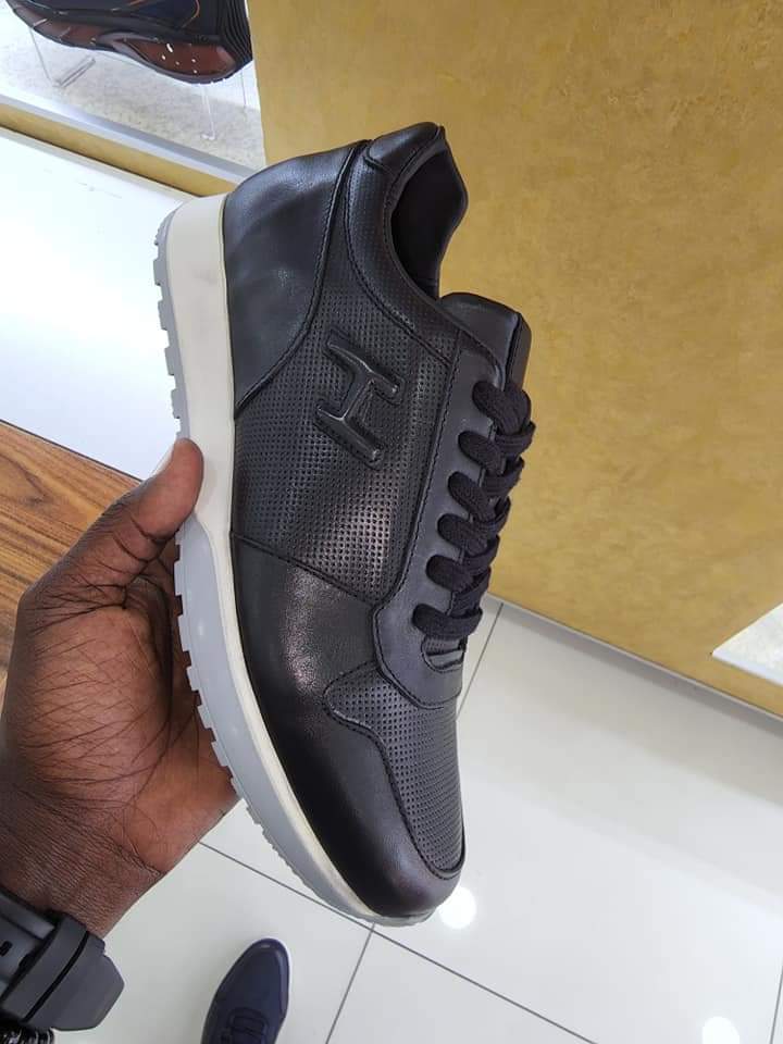 CollectionsMarc's tweet image. We are located Nairobi CBD along Moi avenue, in Digital Shopping Mall, Ground floor, shop G34 &amp;amp; G35. We are Opp. MKU Towers &amp;amp; behind Nation Center. Please call or WhatsApp 0746 817388
maps.app.goo.gl/iyL731pwu7wvmc…
We deliver countrywide80