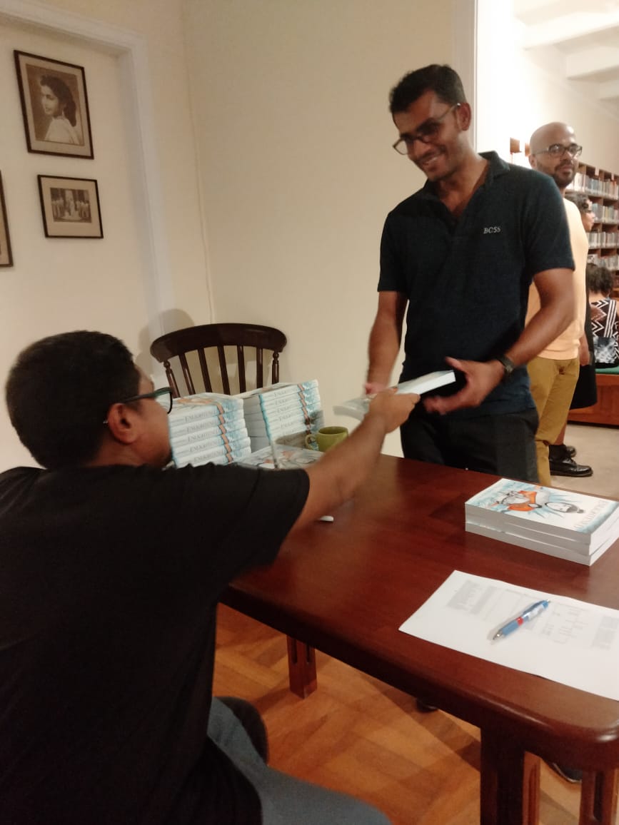 route345art's tweet image. Snaps from yesterday&apos;s author signing and discussion about &apos;Enlightened&apos; at @LakmahalLibrary Turns out children have been enjoying the book so much that they&apos;ve been reading it in one sitting!