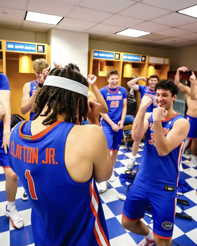 GatorsMBK's tweet photo. This team 🐊 https://t.co/6uGDIDAmpP