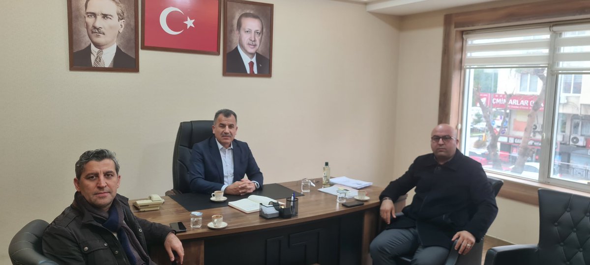 Ak Parti Çukurova İlçe Başkanlığı  yönetiminde  birlikte çalıştığımız, Kızılay Adana şube Başkanı  Halil Ahmet Çolak ve  önceki dönem il yönetim kurulu üyesi,  Türk Hava Kurumu Adana Şubesi Başkanı Talat Özyürek'e nazik ziyaretleri için teşekkür ederim.