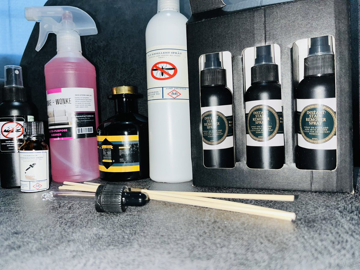 Jamani_Khanyi's tweet photo. Don’t say I didn’t plug you with @ML_scents products. They work magical and very affordable Nkosiyam.

Ever since I started using them my room is very clean and smells good 😌 #MLScentsPocketStainRemover .

Shop here: https://t.co/uou3tL5XDl https://t.co/lhZuyrtSWK