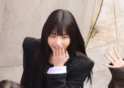 mo9uHR's tweet photo. 고양이 재밌는거 봤는지
어머나🤭 이러네
ㅎㅎㅎㅎㅎ https://t.co/e5fq2W32sV