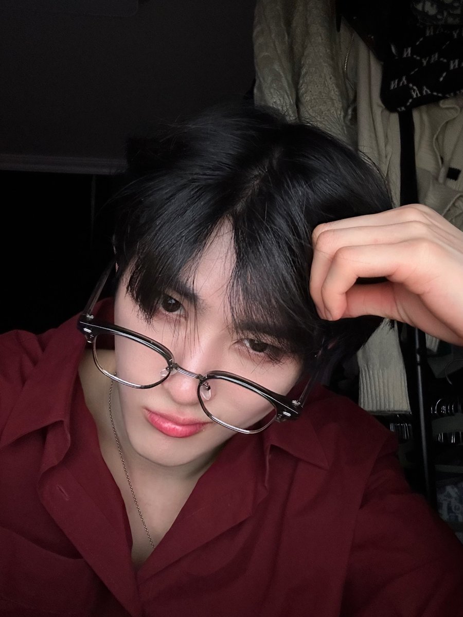 [#리오] 

Good afternoon❤️

#XODIAC #소디엑 #LEO #리오