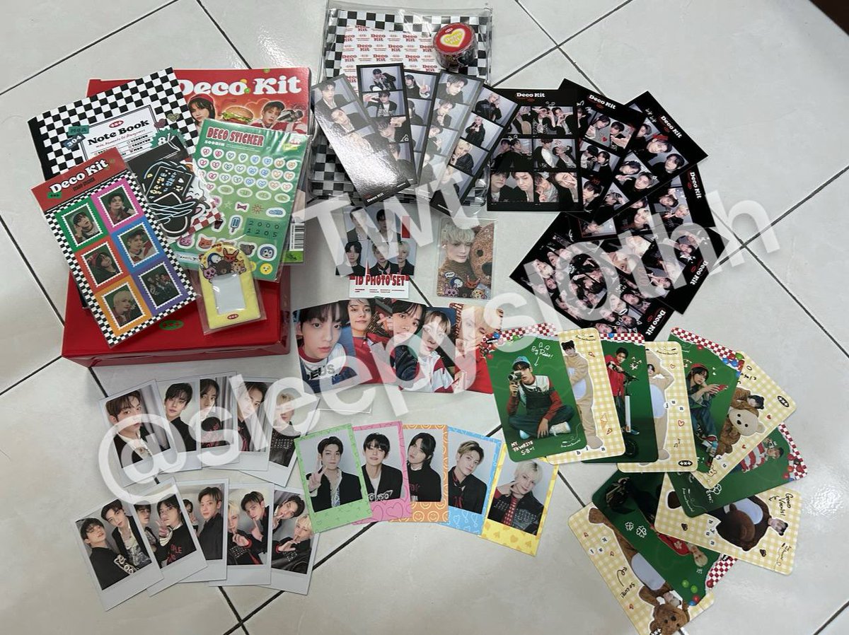 sleepysl0thh's tweet photo. WTS WTS WTS ‼️‼️

TXT DECO KIT 2022 ver. – all inclusion
RM90 (inc. Shipping fees)
🇲🇾 ONLY

#pasarTXT 

PM me for inqueries/detail video 😊 https://t.co/Jpcf9acptF