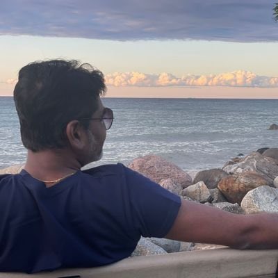 iPraVyn's tweet photo. This #February I am going to mention 29 lovely people I adore in twitter.
#Feb1
@podhumdasamy 
brother frm diff mother
Bold, Don't care attitude,Cool,never fail 2accept if he is wrong,Smart,stand with U,mindful,on2dpoint,நட்பு,
simple ல sollanum na my Deva #Thalapathy
#iPraVyn https://t.co/U0vjs12KNT