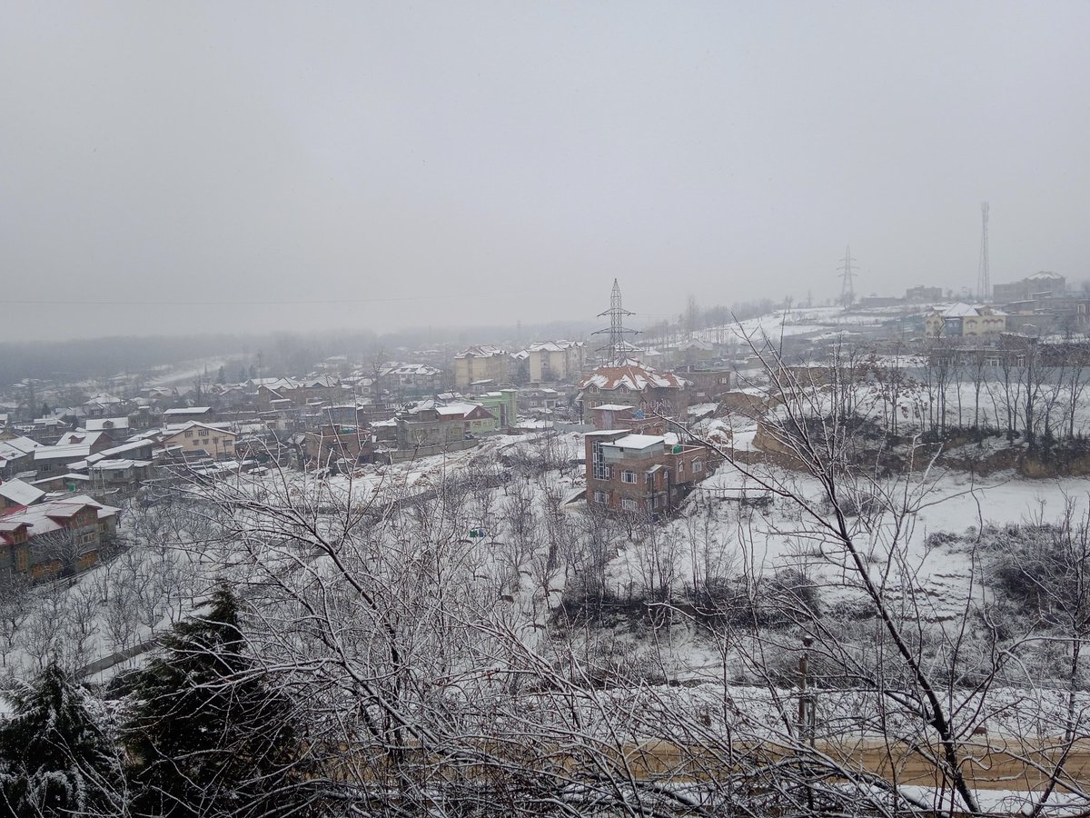 fal_con26's tweet photo. Intiha hogyi intizar ki
#snowfall #Kashmir https://t.co/8HRbOwZ5Nl