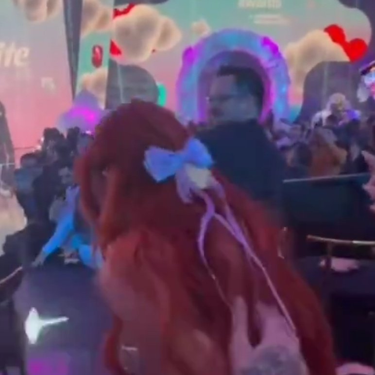 bratzmuaa's tweet image. la manoooo LA MANOOOO la MANO