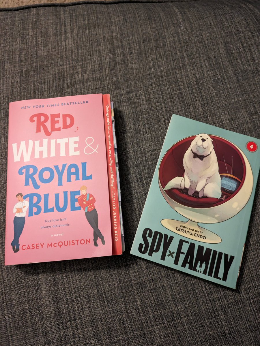 genshinathon's tweet photo. Level 37 Keqing and level 84 Xiao joined the team at the last minute for this round of the Readathon. It's always a good time when I get to reread RWRB https://t.co/ou4ufQhYzv