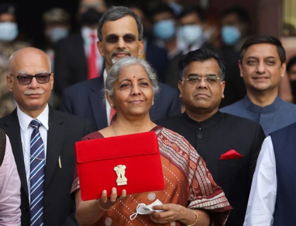 imsumit64's tweet photo. Let's see what's in store for the middle-class section of India in #budget2024, as the middle class plays a crucial role in driving the economy
#Budget2024 
#NirmalaSitharaman https://t.co/C4PCaLiQHB
