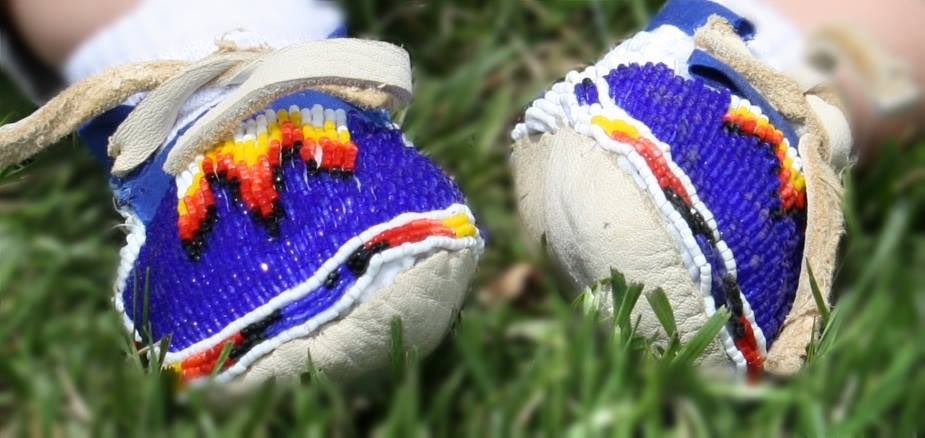 GunTotinGranny_'s tweet photo. My grandbabies naming days…out fits by their great Noko. ❤️❤️❤️
#NativeAmerican #Nativelife. They would like to meet #mnwild @cdewar26 🙏🏻 fav native player!!! https://t.co/prLDFMTDGq