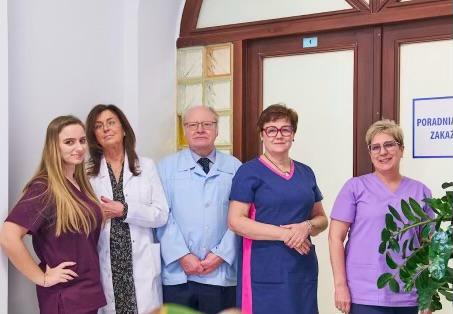 AnnaGinal's tweet photo. Poradnia Chorób Zakaźnych w Szpitalu Miejskim nr 4 @Miasto_Gliwice już służy pacjentom. Modernizacja kosztowała 300 tysięcy zł i dzięki niej chorzy mają komfort leczenia, a medycy zyskali doskonale przygotowane miejsce pracy. Od 2023 r. pomoc uzyskało tu ponad trzy tysiące osób. https://t.co/jE8JBabKbX