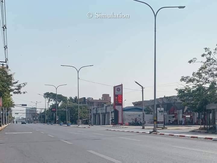 The streets are largely deserted in Mandalay on Thursday morning as residents observe a nationwide silent strike to mark the third anniversary of the coup. People are showing defiance of military rule by not going outside from 10 a.m-4 p.m. Photo: GSCB 
#WhatsHappeningInMyanmar